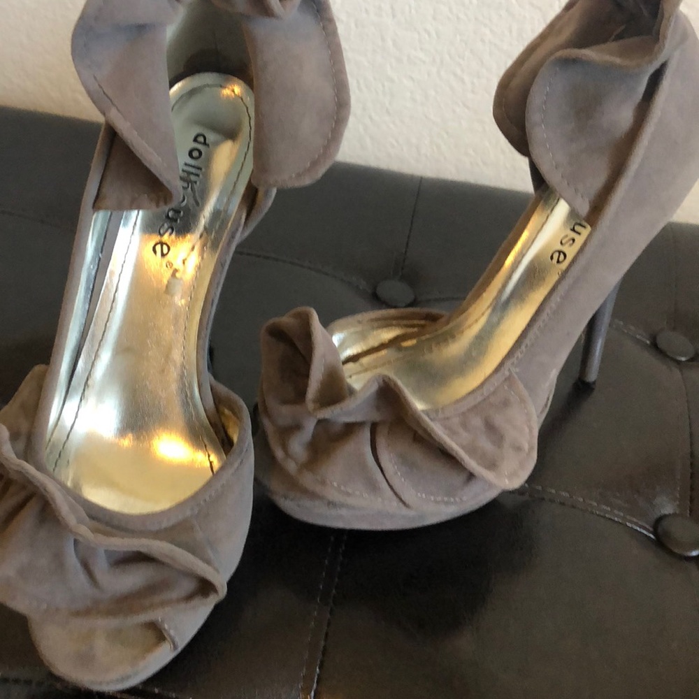 Dollhouse Gray Sued Ruffle Heels